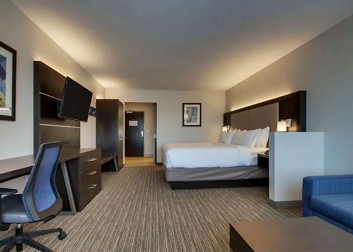 Express & - By Ihg 3*